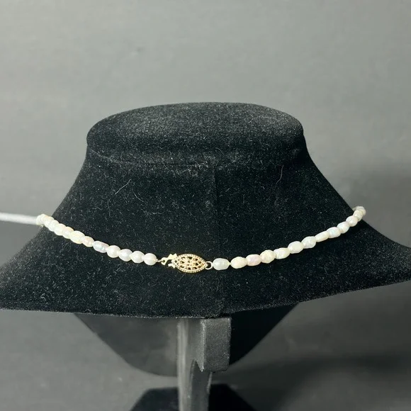 Elegant Freshwater Pearl Baroque Necklace Gold Tone Clasp Delicate Strand 17" - Picture 5 of 11